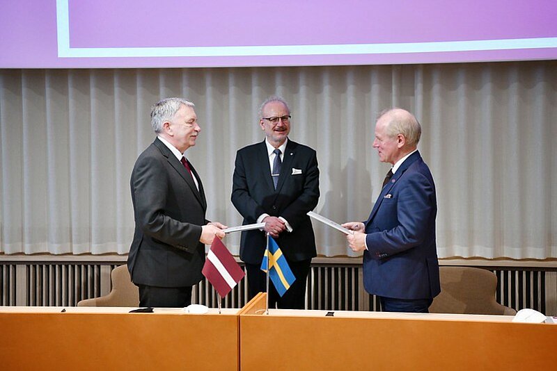 LU vienojas ar Upsalas Universitāti un Karolinskas institūtu par sadarbību onkoloģijas, vēža izpētes un biobankas paraugu jomā